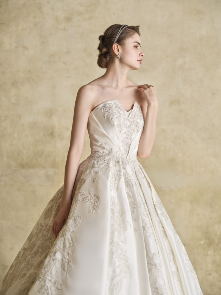 ウエディングドレス | ANAクラウンプラザホテル岡山 ウェディング